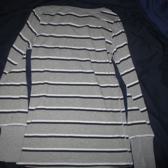 Gray Striped Long-sleeved shirt - Picture 3 of 4